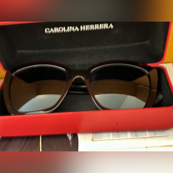 Carolina Herrera Sunglasses - Picture 2 of 8